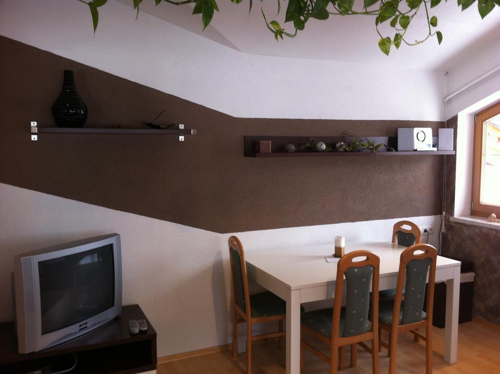 Haus Schiestl Apartment Zell am Ziller Room photo