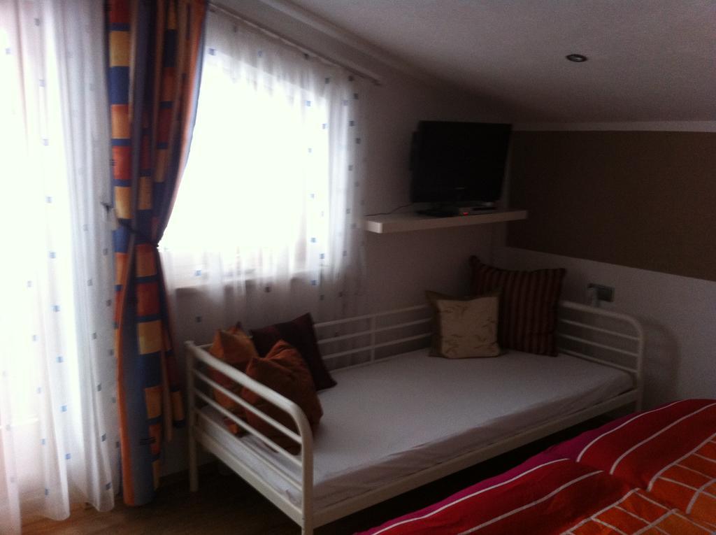 Haus Schiestl Apartment Zell am Ziller Room photo