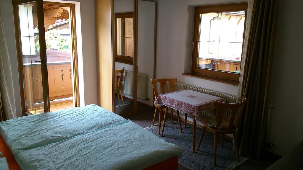 Haus Schiestl Apartment Zell am Ziller Room photo